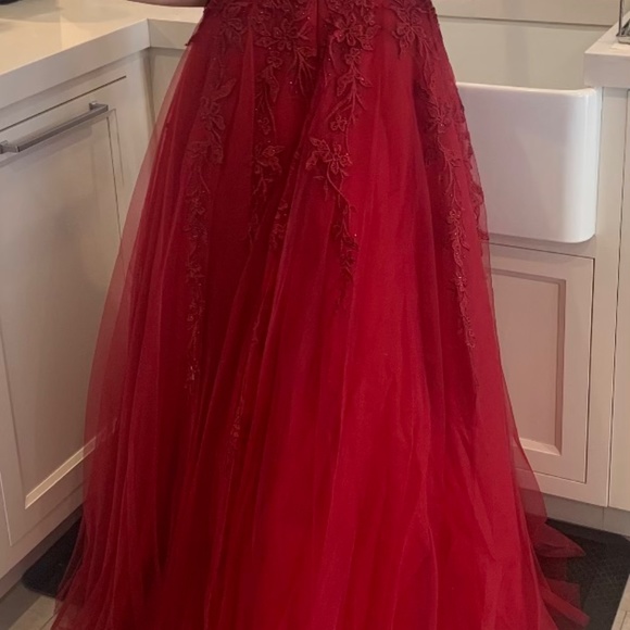 NEW-PROM/BALL GOWN WITH ATTACHED RHINESTONE BELT- Size Small - Picture 6 of 10